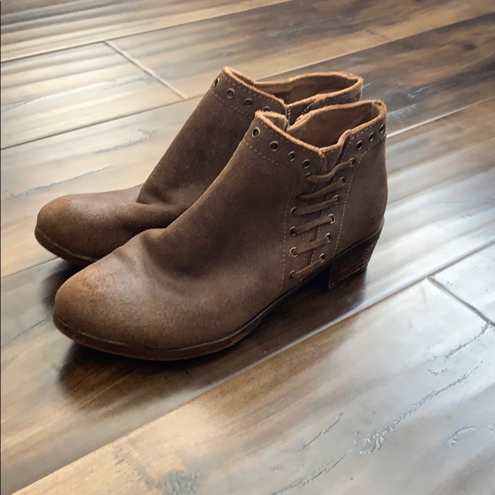 Ankle booties